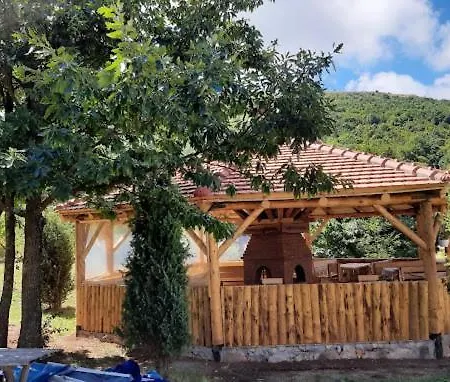Tomiceva Koliba 4