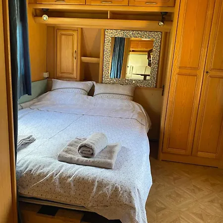 Tomiceva Koliba 4 Campsite Rtanj