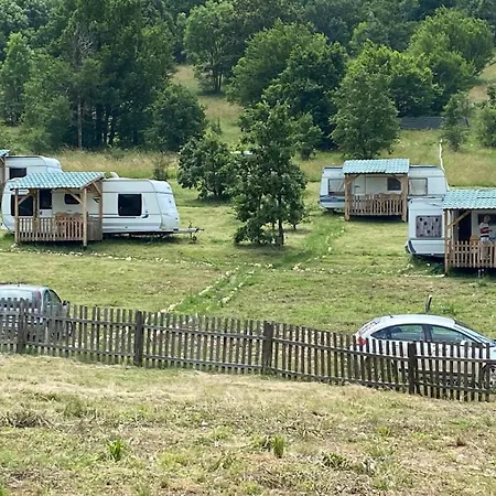 Tomiceva Koliba 4 Campsite Rtanj